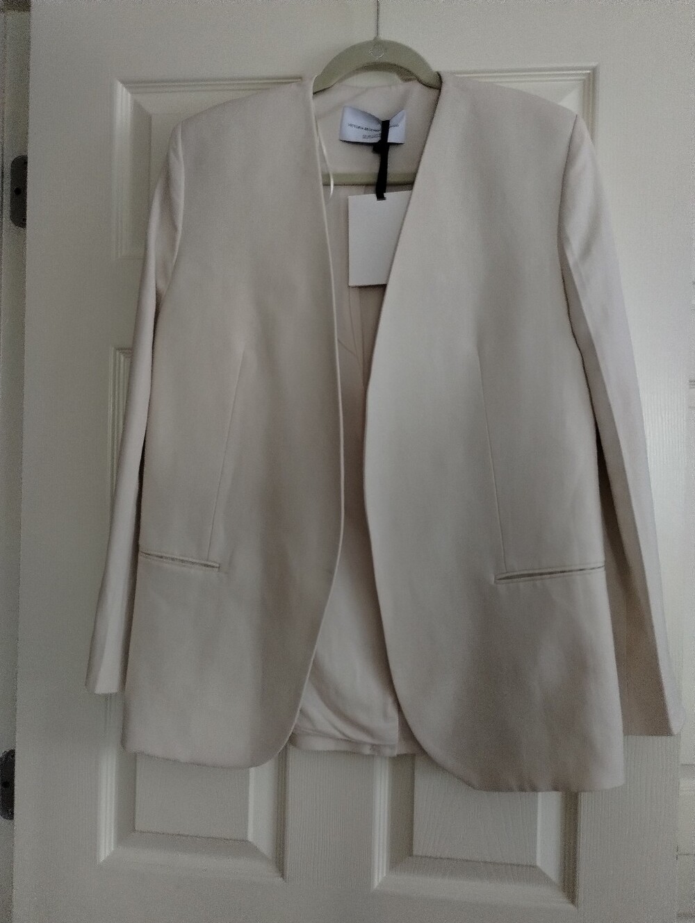 Victoria Beckham Mango Cream Wide-Leg Trousers and Blazer Set - Picture 3 of 11